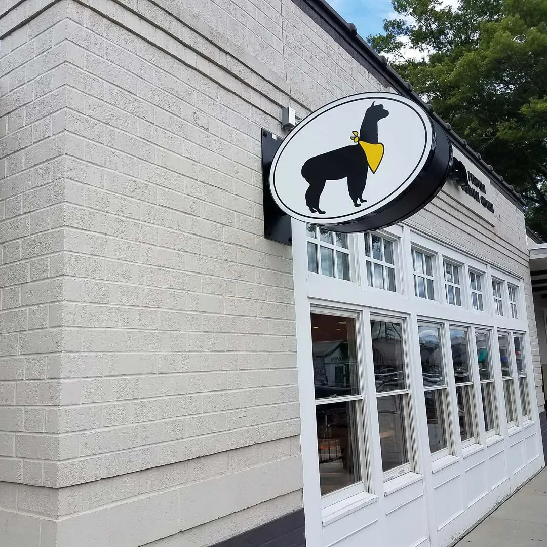 Round blade sign for Alpaca
